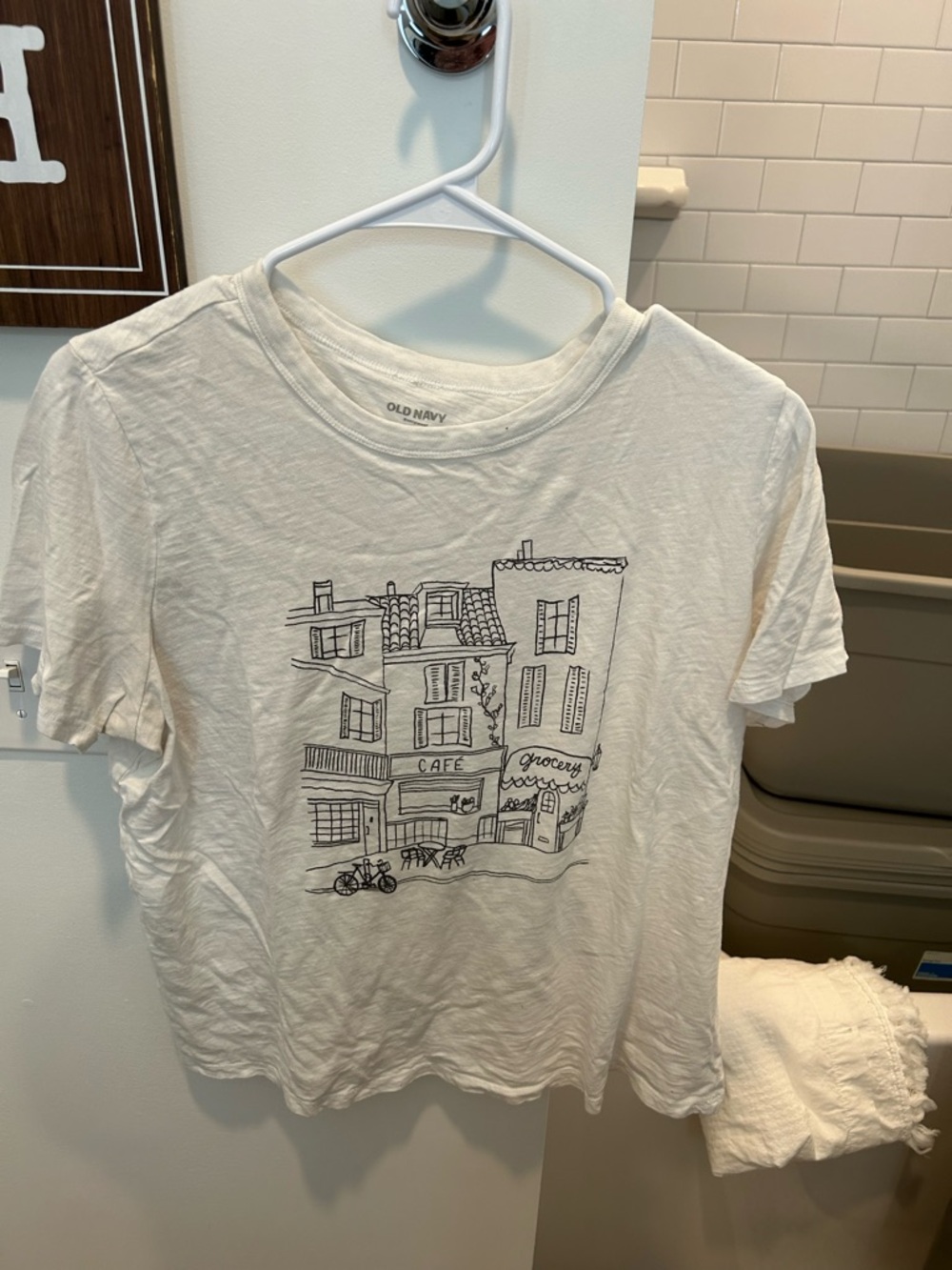 Old Navy White Short Sleeve Tee with Black Sketch Café Graphic